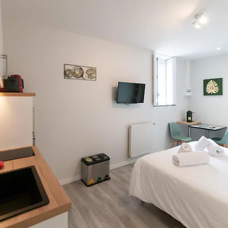 Malicorn' Appart-Hotel Malicorne-sur-Sarthe Room photo