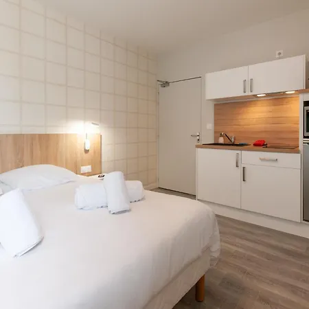 Malicorn' Appart-Hotel Malicorne-sur-Sarthe Room photo